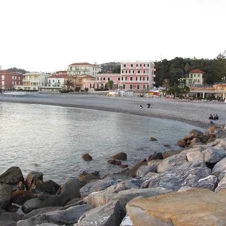 Villa La Casa Della Zia Bordighera Zimmer foto