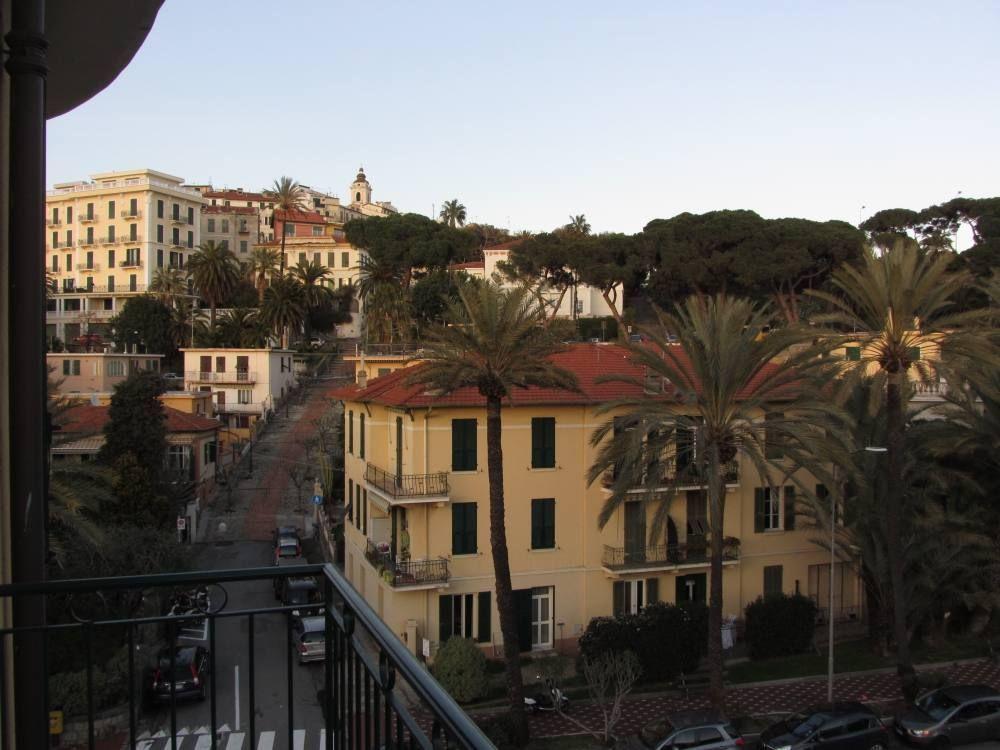 Villa La Casa Della Zia Bordighera Zimmer foto